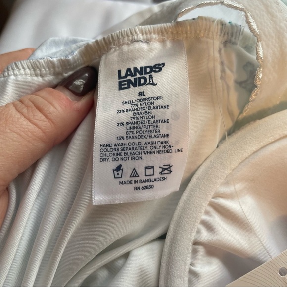 Lands End NEW 8L Blue Floral Swim Tankini Top Wrap Underwire Tummy Control UPF50 - Picture 8 of 9